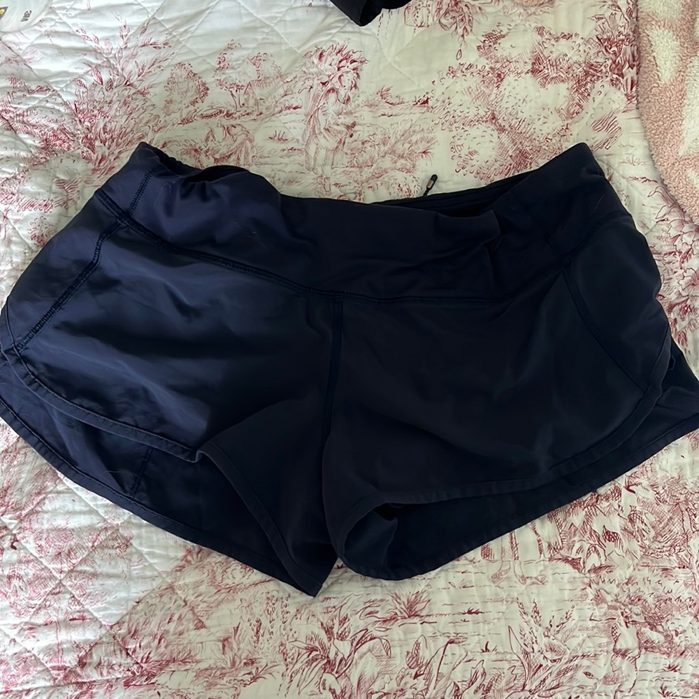 Lululemon Speed up Navy shorts